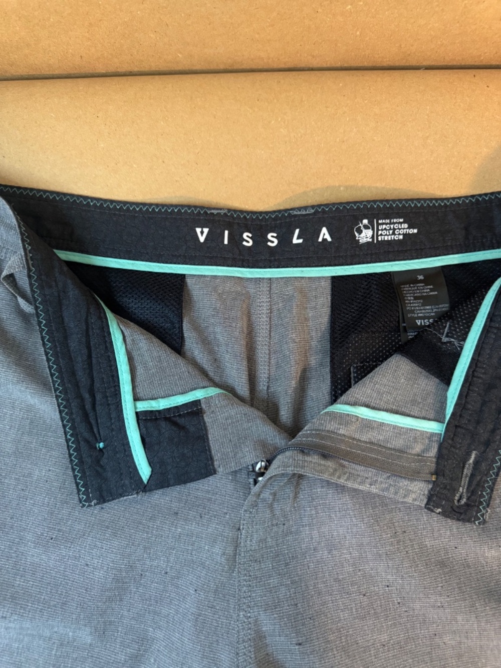 Vissla Hybrid Walkshort - Picture 3 of 9